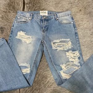 Distressed Boyfriend Jeans